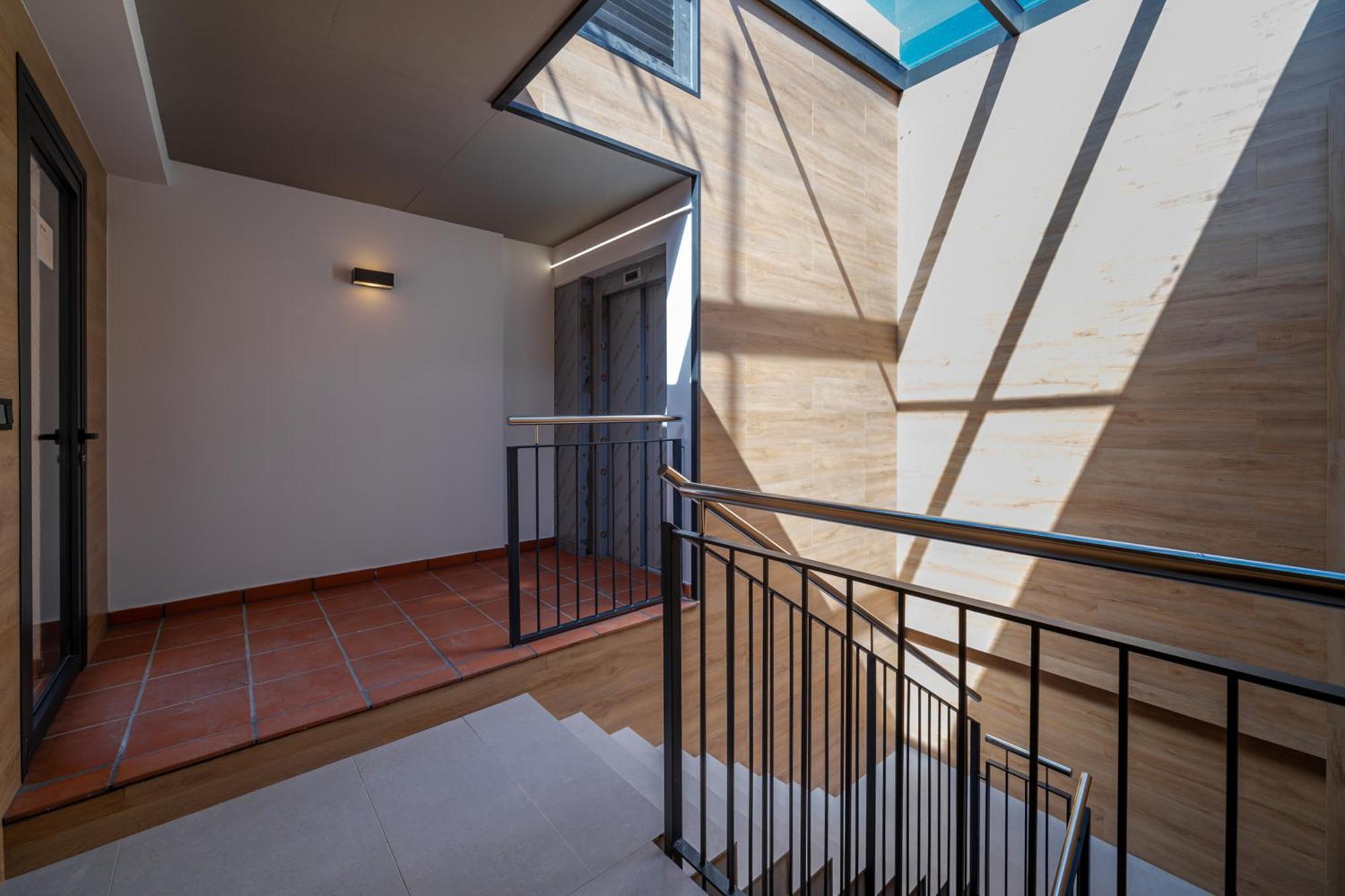 Limehome Barcelona Placa Pirineus لوسبيتاليت دي يوبريغات المظهر الخارجي الصورة
